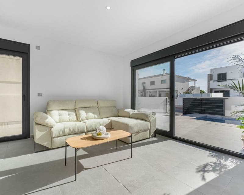 3 bedroom Villa for sale in Daya Nueva with pool - € 317,000 (Ref: 9642565)