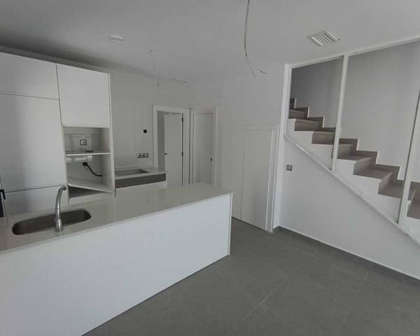 Chalet de 3 habitaciones en Daya Nueva en venta con piscina - 317.000 € (Ref: 9642565)