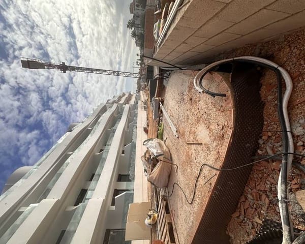 Apartamento de 2 habitaciones en Playa Flamenca, Orihuela en venta con piscina - 325.000 € (Ref: 9642566)