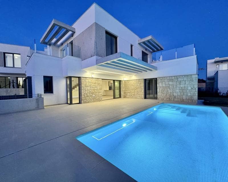 4 bedroom Villa for sale in Finestrat - € 850,000 (Ref: 9642597)