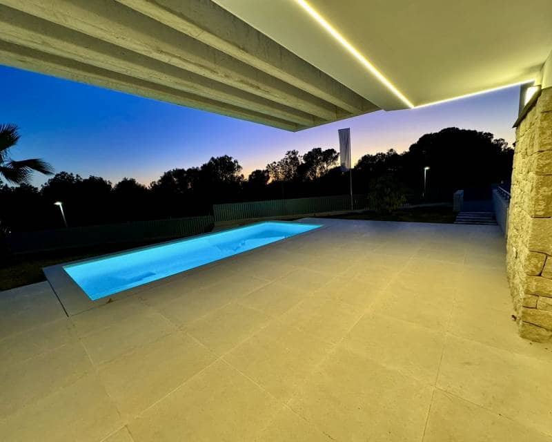 4 bedroom Villa for sale in Finestrat - € 850,000 (Ref: 9642597)