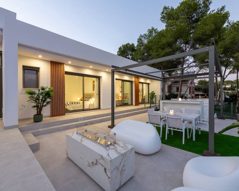 3 bedroom Villa for sale in Pinar de Campoverde - € 825,000 (Ref: 9642599)