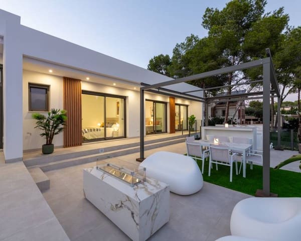 3 soveværelse Villa til salg i Pinar de Campoverde, Pilar de la Horadada - € 825.000 (Ref: 9642599)
