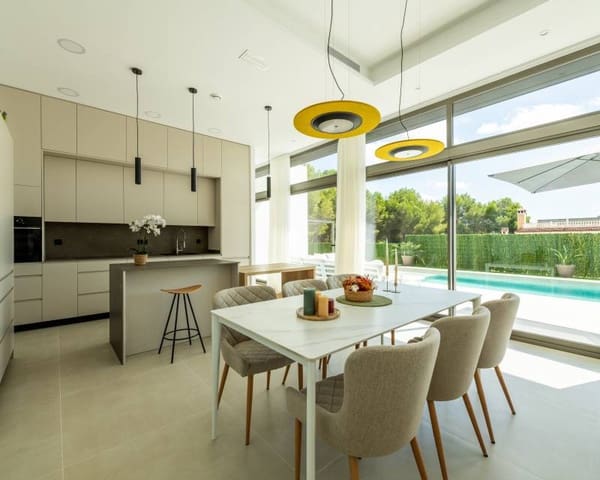 3 soveværelse Villa til salg i Pinar de Campoverde, Pilar de la Horadada - € 825.000 (Ref: 9642599)