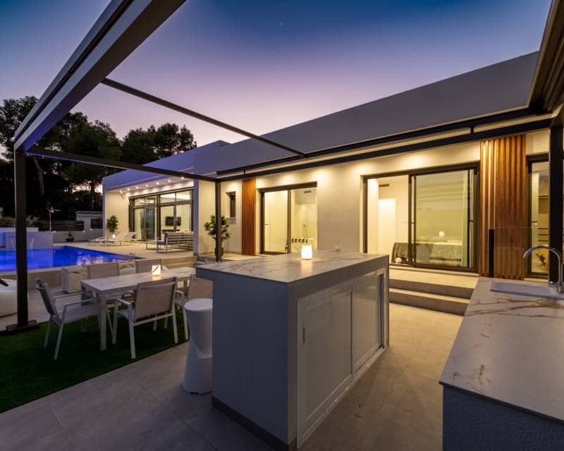 3 bedroom Villa for sale in Pinar de Campoverde - € 825,000 (Ref: 9642599)