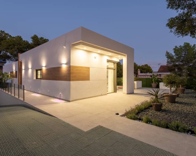3 bedroom Villa for sale in Pinar de Campoverde - € 825,000 (Ref: 9642599)