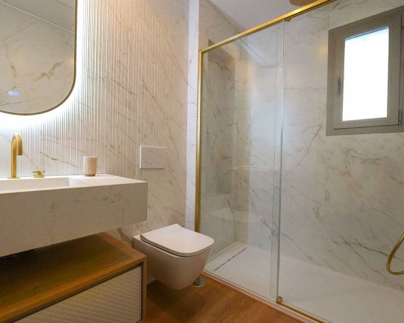 1 soveværelse Lejlighed til salg i La Manga del Mar Menor med swimmingpool - € 288.000 (Ref: 9642605)