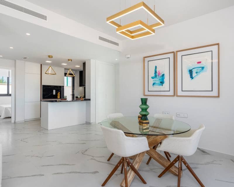 2 soveværelse Bungalow til salg i San Miguel de Salinas med swimmingpool - € 375.000 (Ref: 9642653)