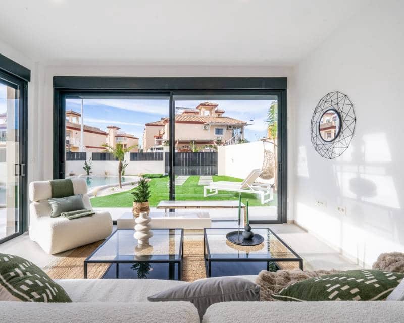 3 bedroom Villa for sale in Roldan - € 409,950 (Ref: 9642660)