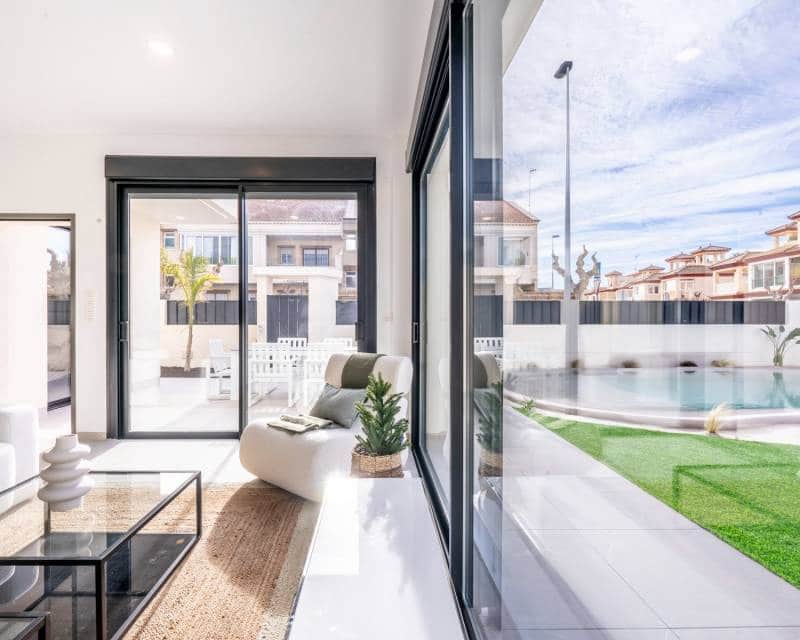3 bedroom Villa for sale in Roldan - € 409,950 (Ref: 9642660)
