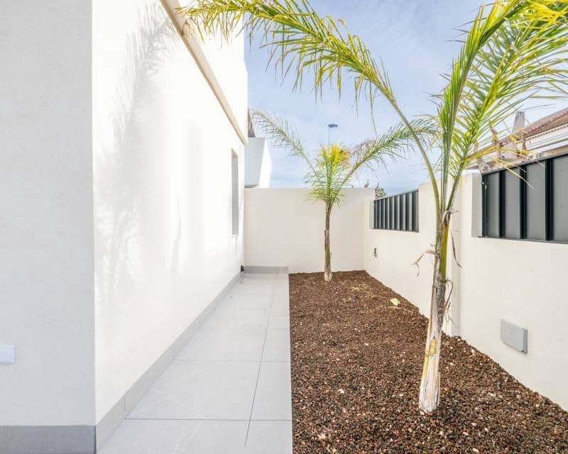 3 bedroom Villa for sale in Roldan - € 409,950 (Ref: 9642660)