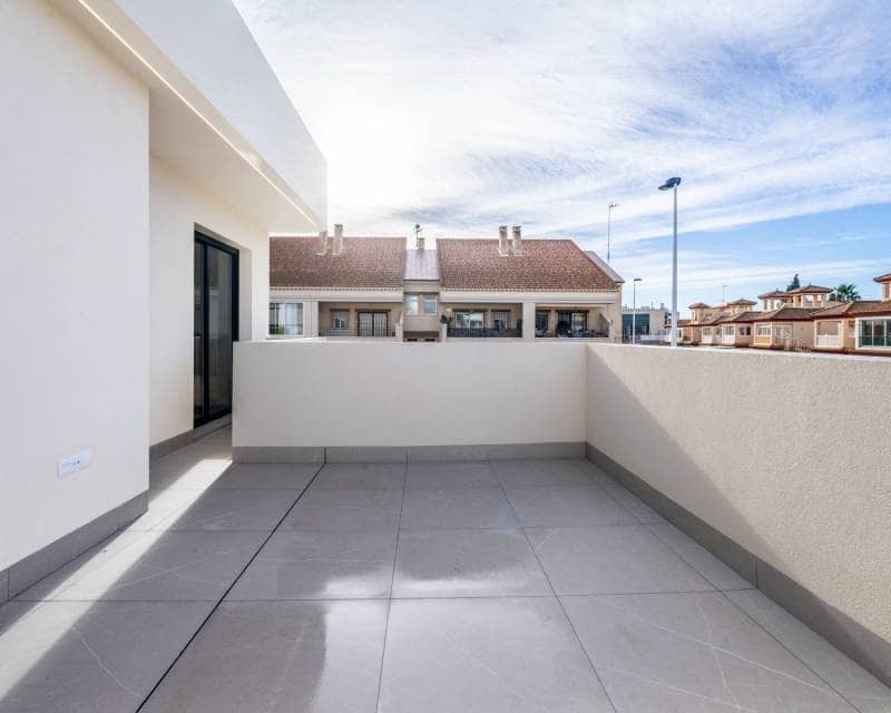 3 bedroom Villa for sale in Roldan - € 409,950 (Ref: 9642660)