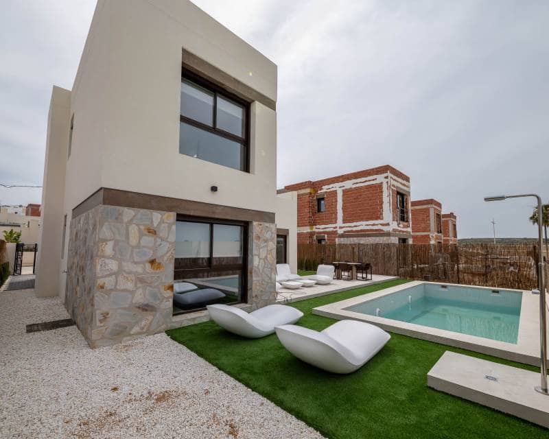 Chalet de 3 habitaciones en Algorfa en venta - 489.000 € (Ref: 9642686)