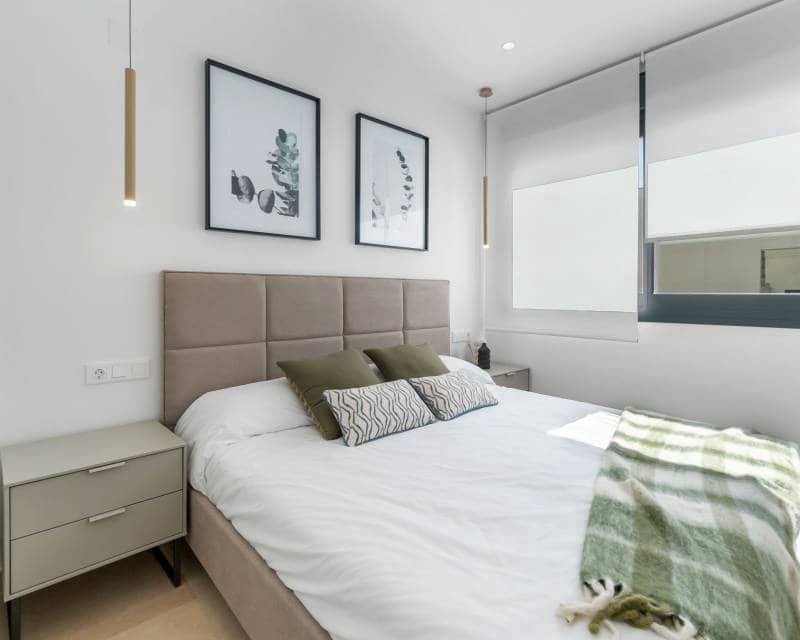 2 makuuhuone Bungalow myytävänä paikassa Torrevieja mukana uima-altaan - 299 900 € (Ref: 9642690)