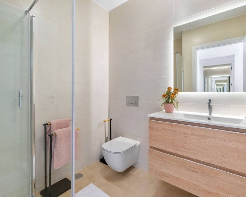 2 makuuhuone Bungalow myytävänä paikassa Torrevieja mukana uima-altaan - 299 900 € (Ref: 9642690)