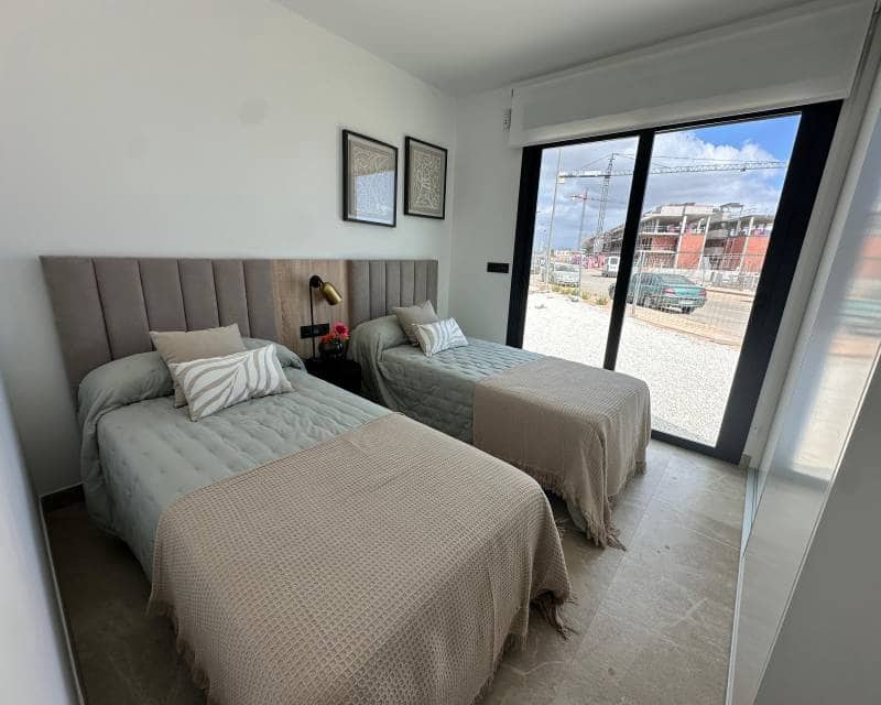 3 sypialnia Apartament na sprzedaż w Los Alcazares z basenem - 359 000 € (Ref: 9642710)