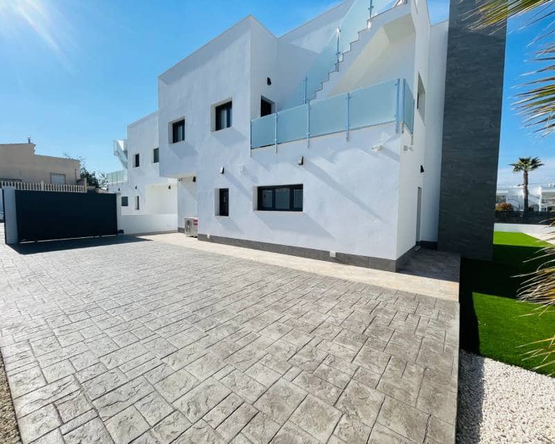 5 soveværelse Villa til salg i Torrevieja - € 1.200.000 (Ref: 9642743)