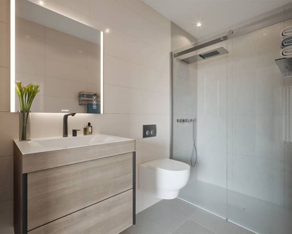 3 bedroom Apartment for sale in Zona Pueblo, Guardamar del Segura with pool - € 369,500 (Ref: 9642747)