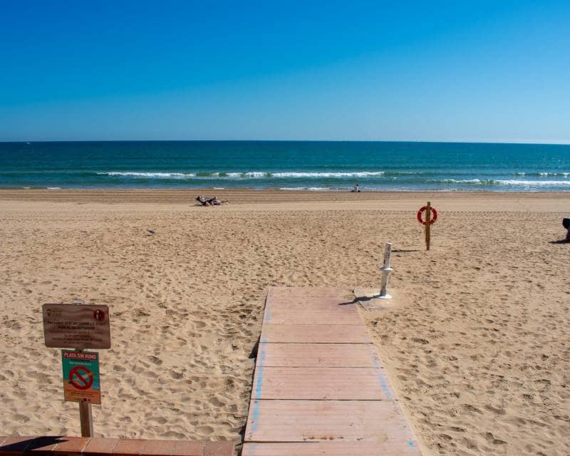 3 bedroom Apartment for sale in Guardamar del Segura with pool - € 399,500 (Ref: 9642747)