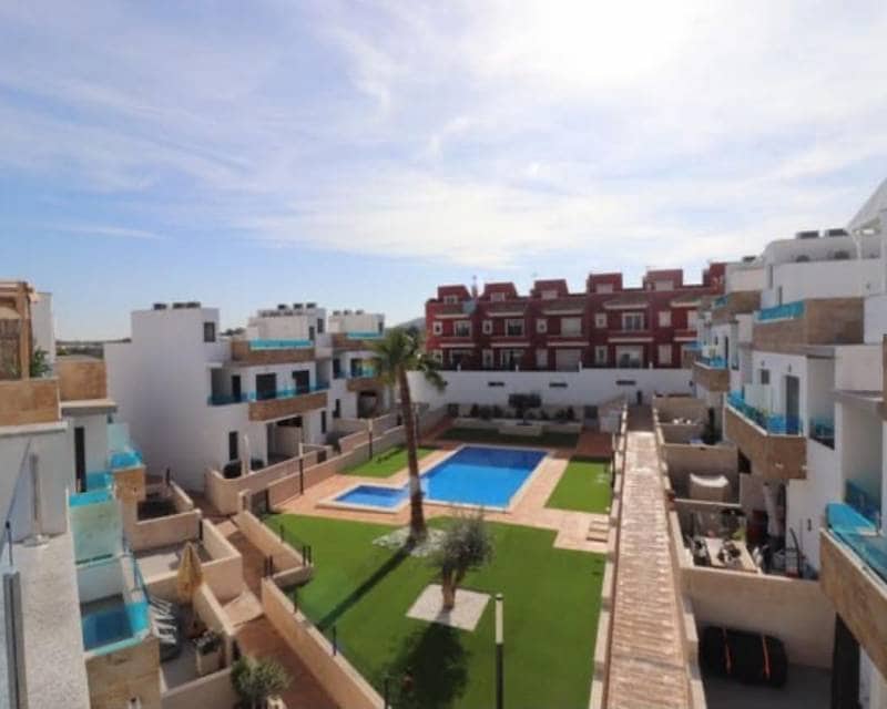 3 soveværelse Semi-Rækkehus til salg i Bigastro med swimmingpool - € 250.000 (Ref: 9642758)