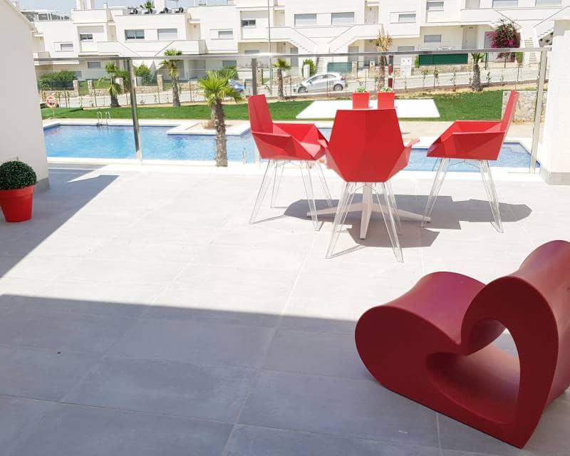 2 makuuhuone Bungalow myytävänä paikassa Vistabella mukana uima-altaan - 299 900 € (Ref: 9642760)