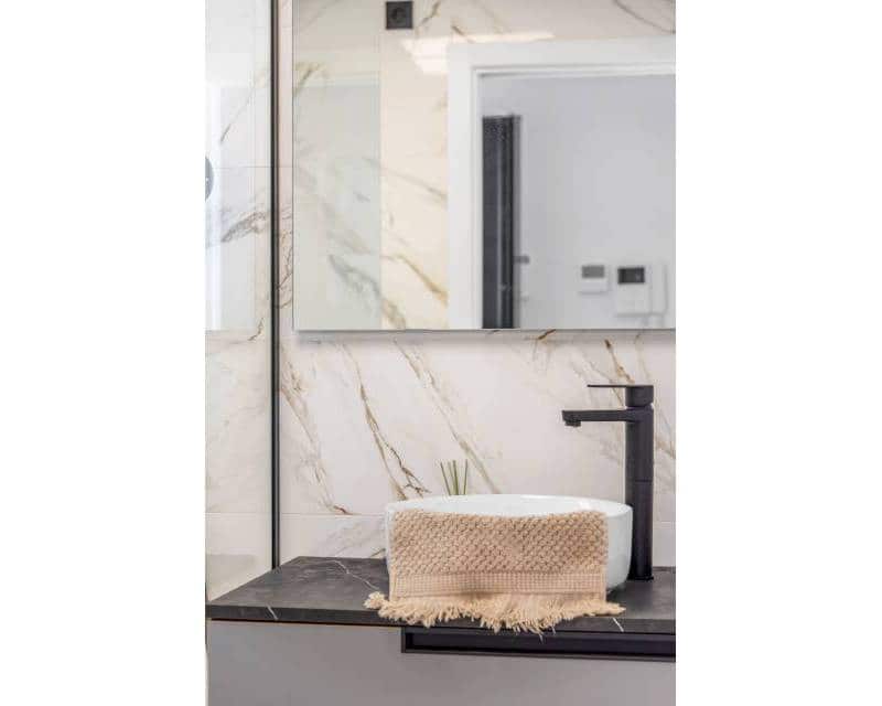 Apartamento de 3 habitaciones en Guardamar del Segura en venta con piscina - 230.000 € (Ref: 9642777)