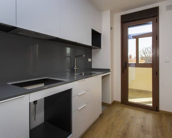 Casa de 3 habitaciones en La Canalosa, Hondón de las Nieves en venta - 215.000 € (Ref: 9642821)