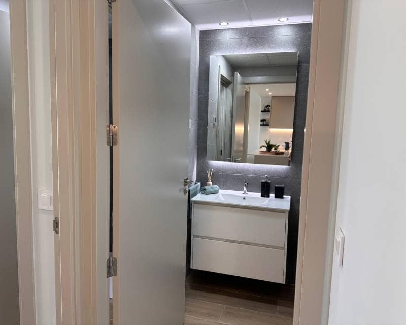 2 soverom Penthouse til salgs i Torrevieja med svømmebasseng - € 328 000 (Ref: 9645650)