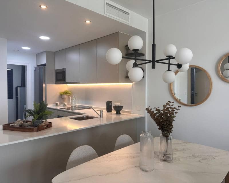 1 chambre Penthouse à vendre à Torrevieja avec piscine - 268 000 € (Ref: 9645652)