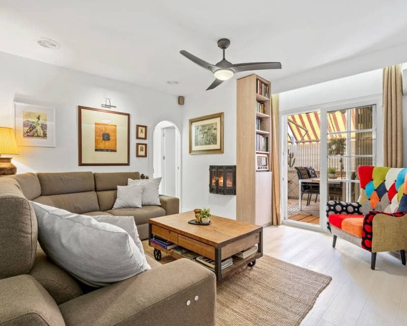 3 makuuhuone Kattohuoneisto myytävänä paikassa Torrevieja - 260 000 € (Ref: 9653341)