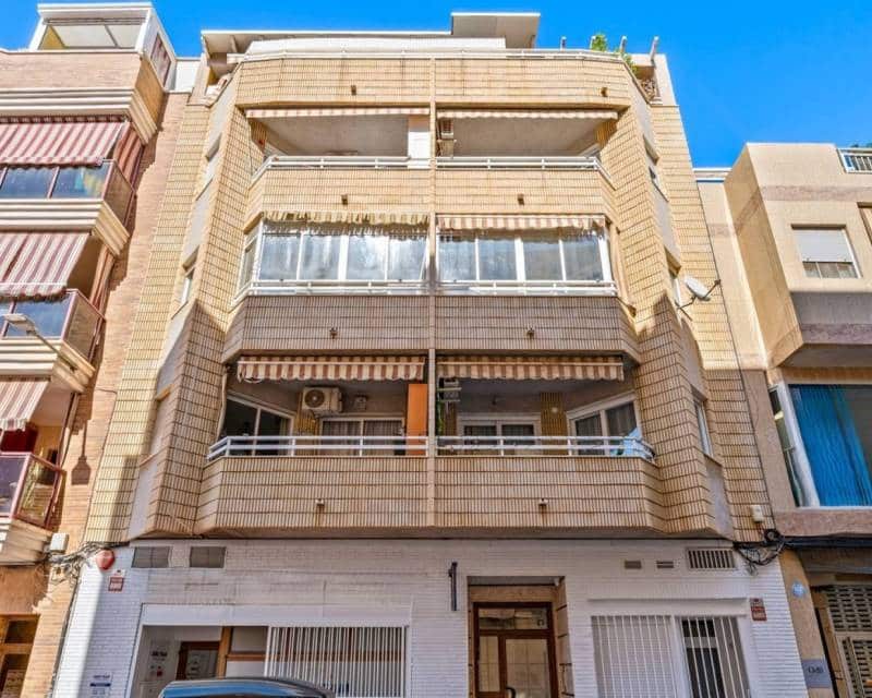 3 makuuhuone Kattohuoneisto myytävänä paikassa Torrevieja - 260 000 € (Ref: 9653341)