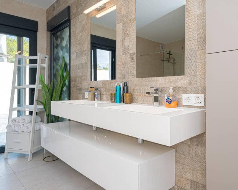 5 quarto Moradia para venda em San Fulgencio com piscina - 795 000 € (Ref: 9654240)