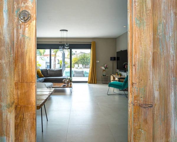 5 quarto Moradia para venda em San Fulgencio com piscina - 795 000 € (Ref: 9654240)