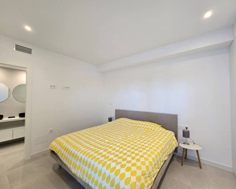 2 Zimmer Apartment zu verkaufen in Pilar de la Horadada mit Pool Garage - 279.000 € (Ref: 9656583)