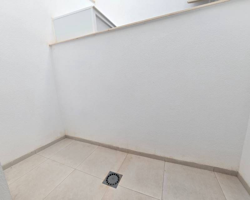 2 Zimmer Apartment zu verkaufen in Pilar de la Horadada mit Pool Garage - 279.000 € (Ref: 9656583)