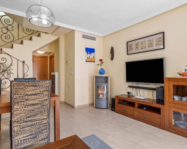 3 quarto Moradia em Banda para venda em Villamartin, Orihuela com piscina garagem - 345 000 € (Ref: 9672180)