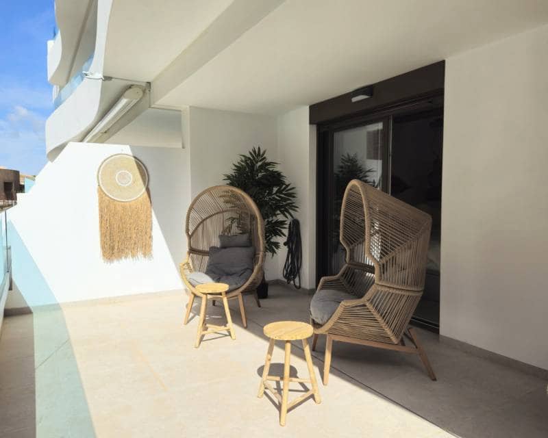 2 sovrum Lägenhet till salu i Playa Flamenca med pool garage - 419 000 € (Ref: 9674787)