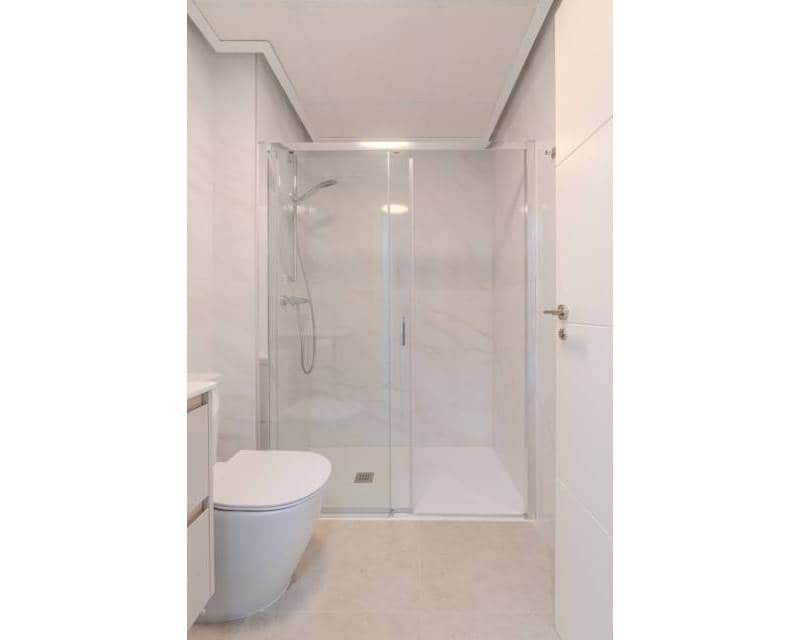 2 soveværelse Lejlighed til salg i Playa Flamenca med swimmingpool garage - € 379.000 (Ref: 9674787)