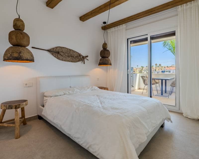 2 soveværelse Lejlighed til salg i Playa Flamenca med swimmingpool garage - € 379.000 (Ref: 9674787)