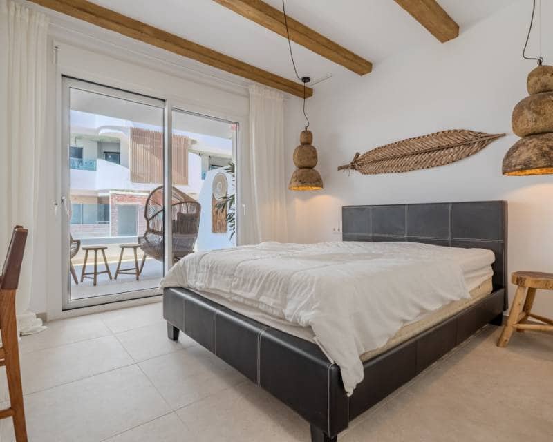 2 soveværelse Lejlighed til salg i Playa Flamenca med swimmingpool garage - € 379.000 (Ref: 9674787)