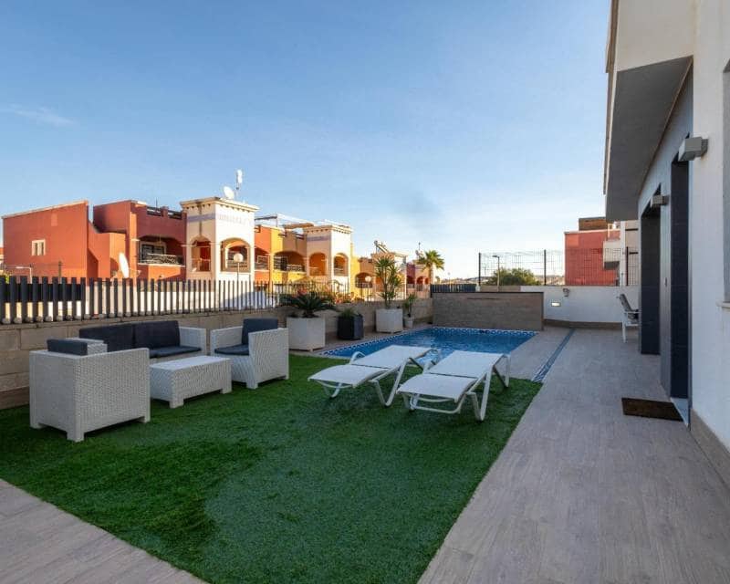 4 quarto Moradia para venda em Orihuela Costa com piscina - 490 000 € (Ref: 9675134)