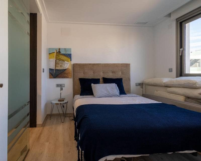 4 quarto Moradia para venda em Orihuela Costa com piscina - 490 000 € (Ref: 9675134)