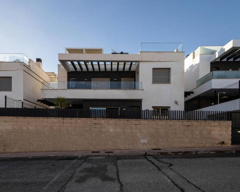 4 quarto Moradia para venda em Orihuela Costa com piscina - 490 000 € (Ref: 9675134)