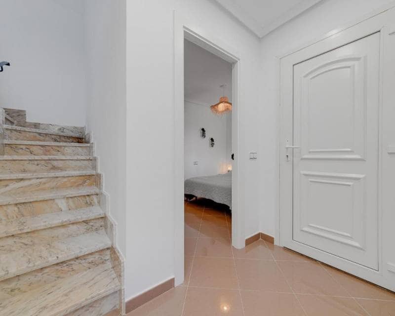 3 Zimmer Villa zu verkaufen in Playa Flamenca mit Pool Garage - 379.900 € (Ref: 9678218)