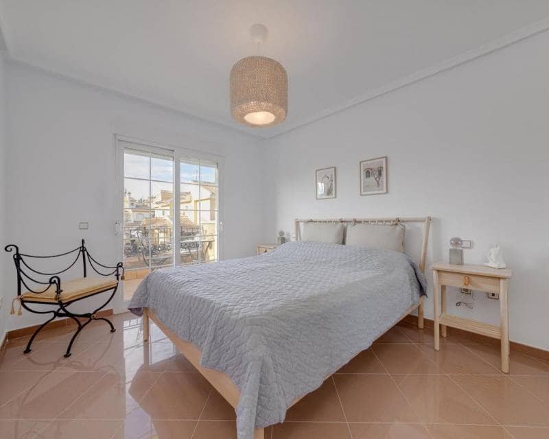 3 Zimmer Villa zu verkaufen in Playa Flamenca mit Pool Garage - 379.900 € (Ref: 9678218)