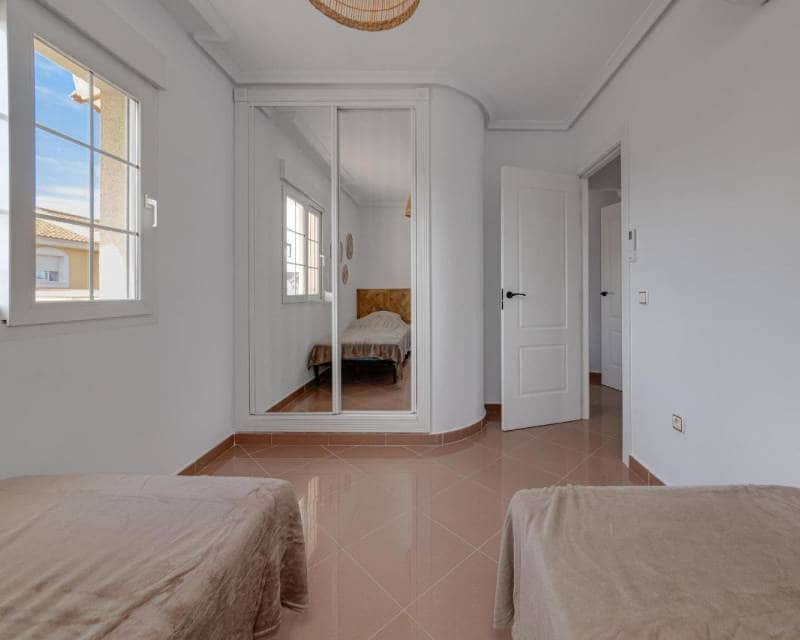 3 Zimmer Villa zu verkaufen in Playa Flamenca mit Pool Garage - 379.900 € (Ref: 9678218)