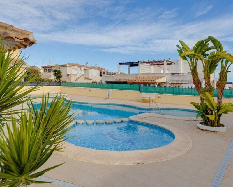 3 Zimmer Villa zu verkaufen in Playa Flamenca mit Pool Garage - 379.900 € (Ref: 9678218)