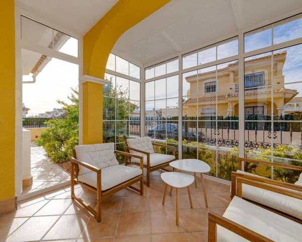 3 Zimmer Villa zu verkaufen in Playa Flamenca, Orihuela mit Pool Garage - 379.900 € (Ref: 9678218)