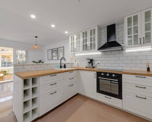 3 Zimmer Villa zu verkaufen in Playa Flamenca, Orihuela mit Pool Garage - 379.900 € (Ref: 9678218)