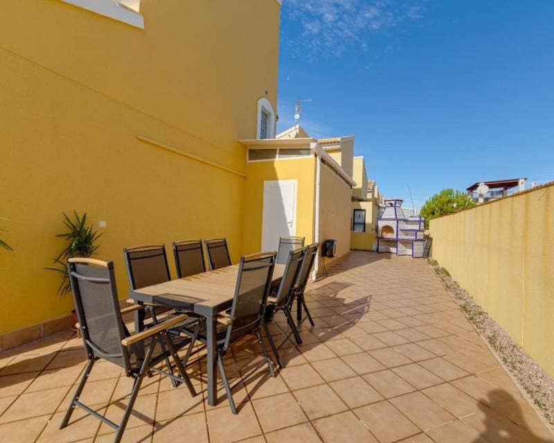 3 Zimmer Villa zu verkaufen in Playa Flamenca mit Pool Garage - 379.900 € (Ref: 9678218)